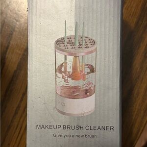 Makeup Brush Cleaner with Gold and White Design